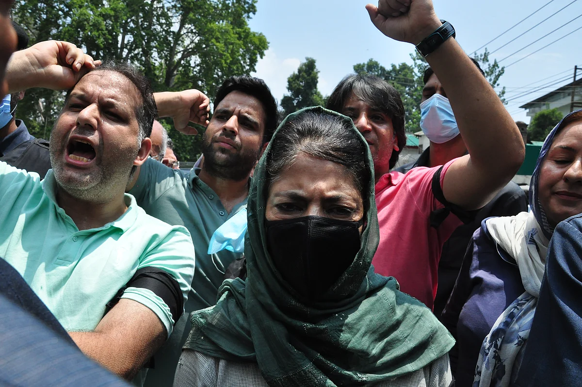 Former Jammu and Kashmir Chief Minister and People's Democratic Party (PDP) president Mehbooba Mufti along with senior party leaders shouts slogans during their protest rally on the 2nd anniversary of abrogation of Article 370 & 35A and bifurcation of state into two UTs, in Srinagar, Jammu & Kashmir, on August 05, 2021.