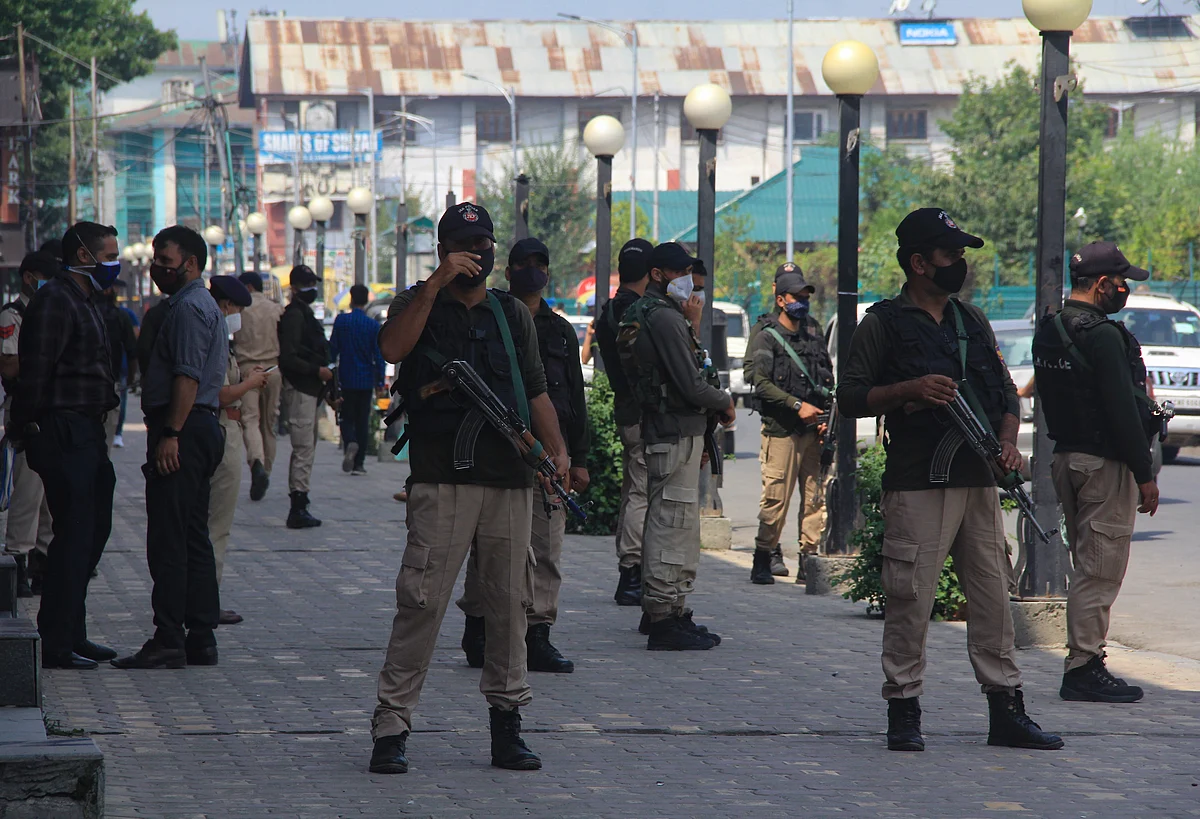 Policemen patrol the streets at Lal chowk during shutdown on the second anniversary of abrogation of Article 370 & 35A in Srinagar, Jammu & Kashmir on August 5, 2021.
