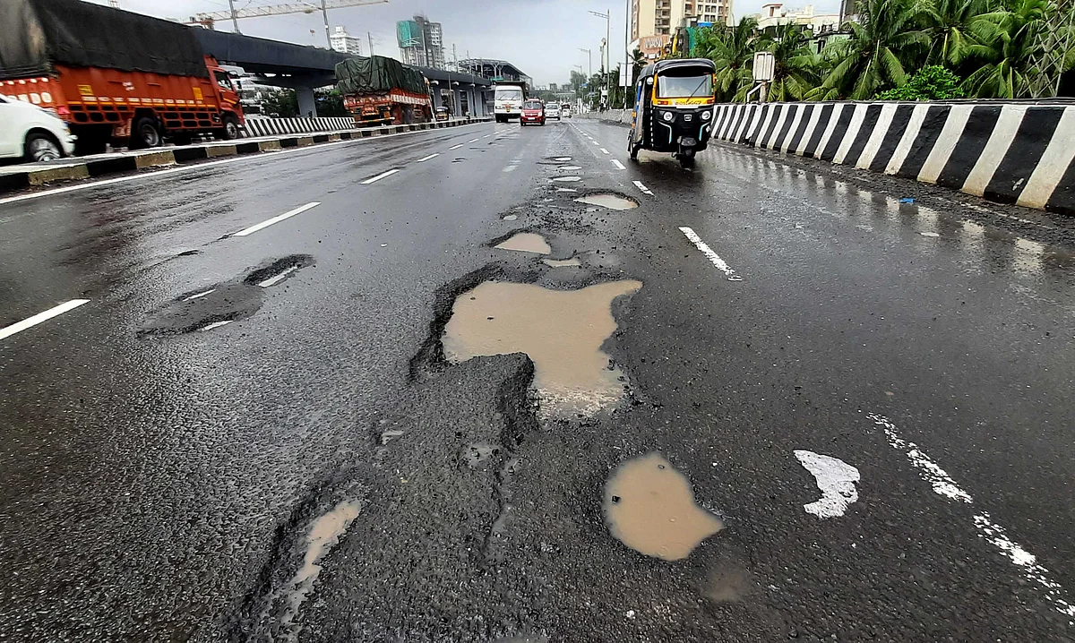 Mumbai traffic: MMRDA assures BMC to fix storm water drain on WEH, EEH