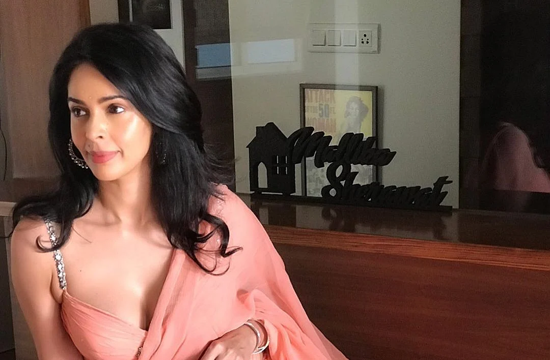 Mallika Sherawat reveals she disowned her father's name after he said she will 'ruin' family's name