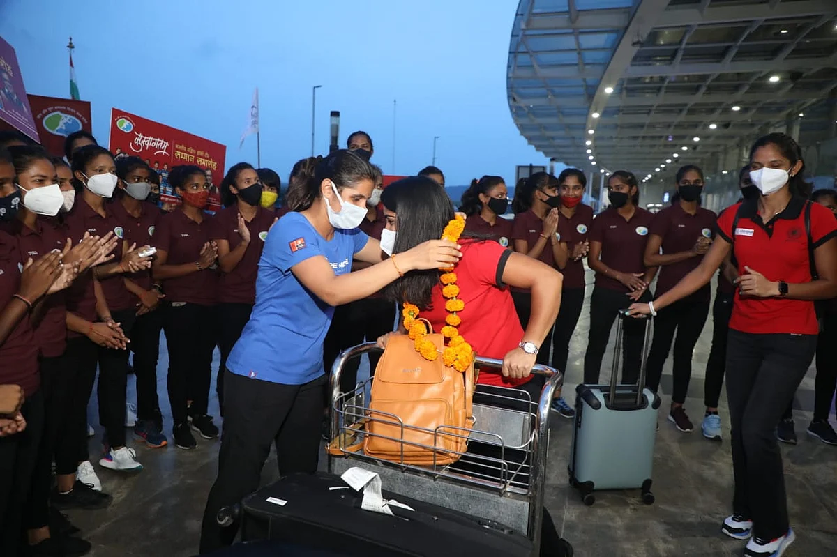 Indian women hockey team greeted at Raja Bhoj airport in Bhopal on Monday