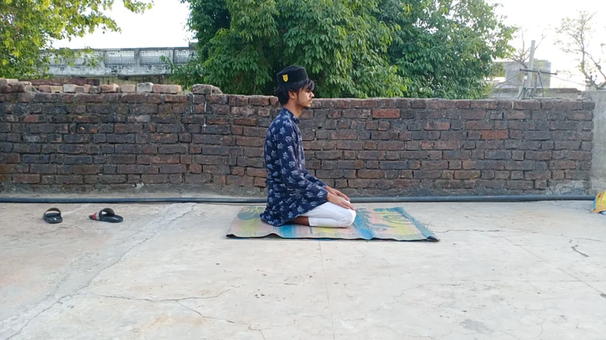 Watch: Gurugram police under fire for allotting public place for namaz; local citizens storm Twitter