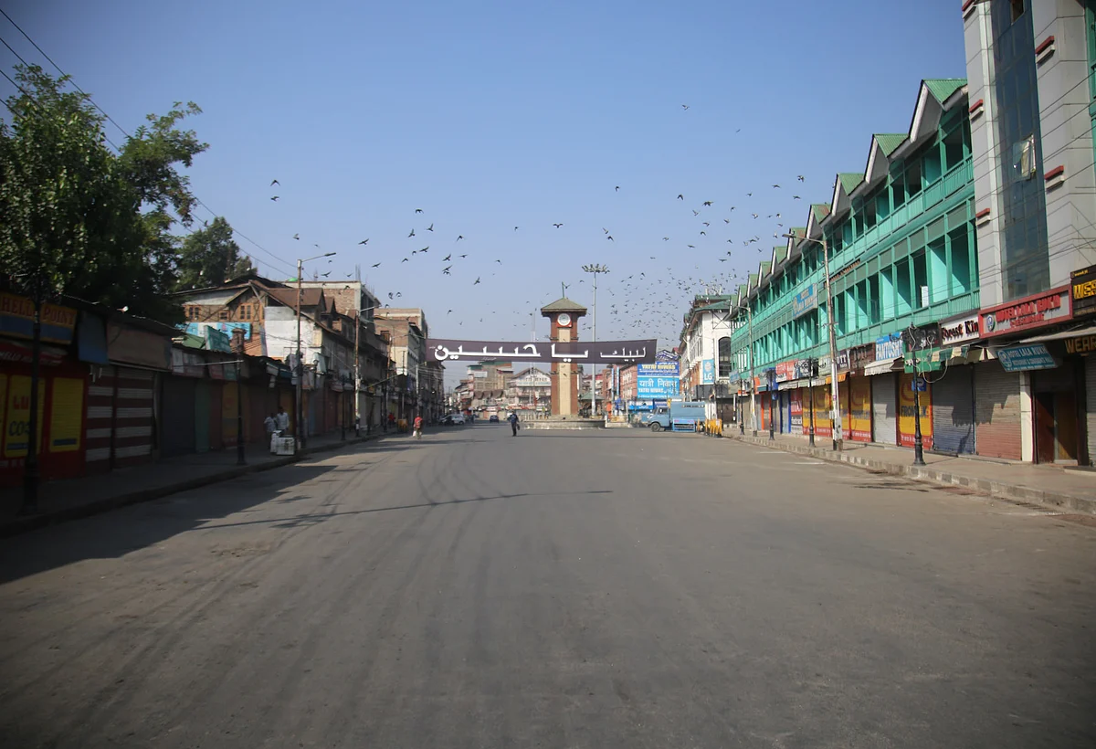 Strict restrictions were imposed throughout Jammu & Kashmir to prevent people from assembling during the funeral of separatist Syed Ali Shah Geelani on September 2, 2021.