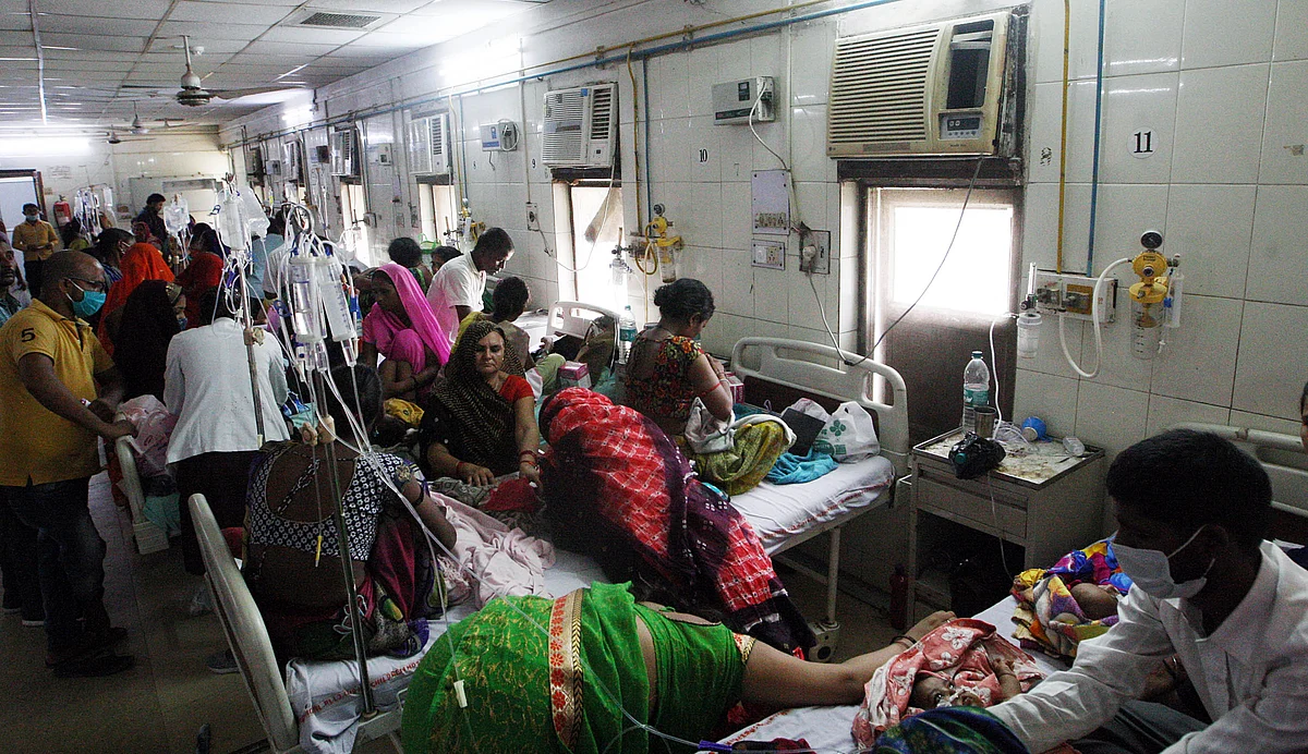 Uttar Pradesh, Sep 04 (ANI): Children with their family members are seen inside an emergency ward, at a government hospital for children, in Prayagraj on Saturday.