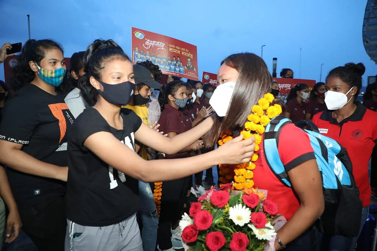 Indian women hockey team greeted at Raja Bhoj airport in Bhopal on Monday