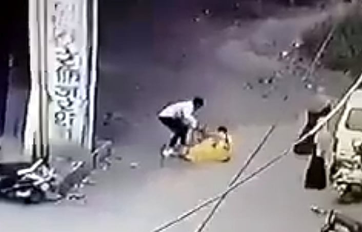 Indore: Police issue footages of suspects in chain snatching incident - Vimarsana News