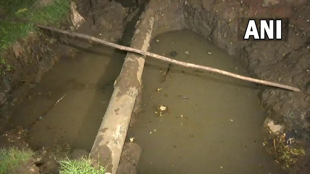 Mumbai: Two minor boys drown to death after falling in pit dug up for water supply line repair