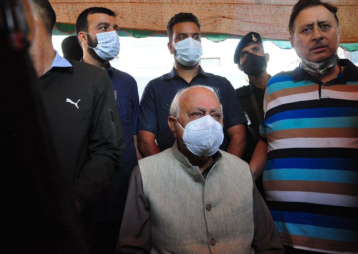 National Conference (NC) President Farooq Abdullah attends the funeral of prominent pharmacist Makhan Lal Bindroo at his residence in Srinagar, Kashmir on Wednesday, October 6, 2021.