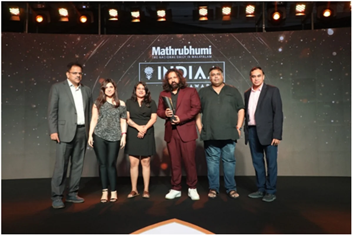 Ogilvy Team winners in the category - Online Commerce, Ticketing and Services for Amazon Karigar Hunar Hai