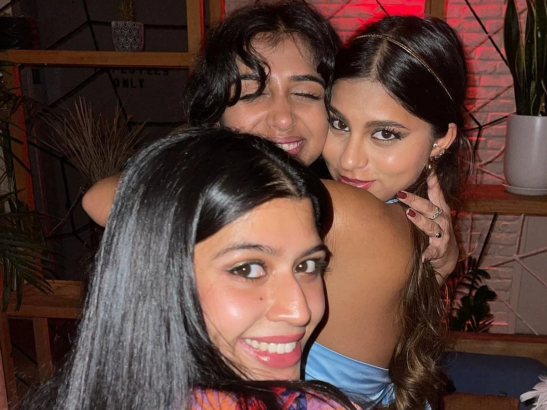 Suhana Khan celebrates Halloween with friends in New York after brother Aryan Khan gets bail; see...