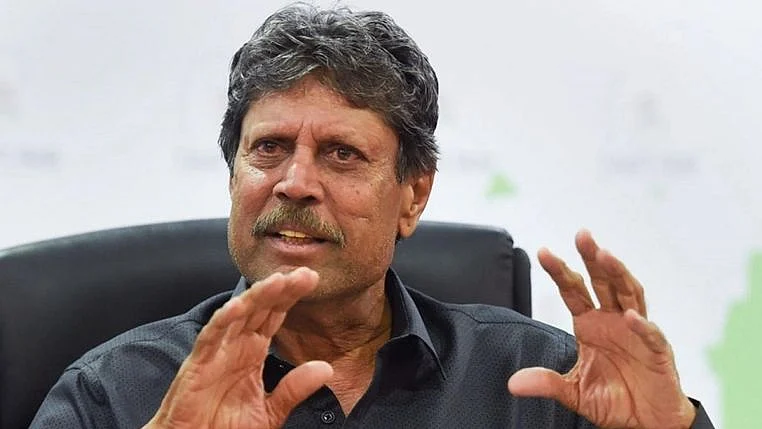 Legendary all-rounder Kapil Dev celebrates the anniversary of his test debut with 'old friends'