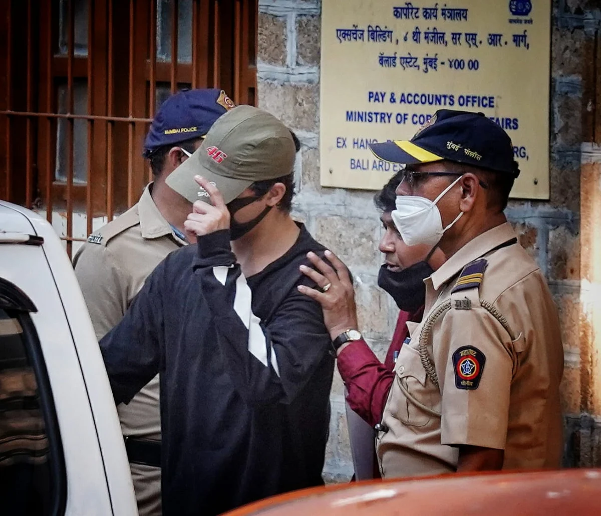 Watch video: New twist in Aryan Khan drug case; independent witness claims about pay-off of Rs 8...