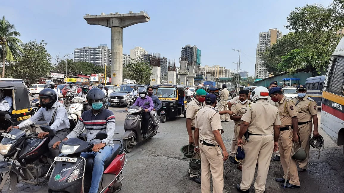 The Western Express Highway witnessed no impact of Maharashtra Bandh on the vehicular traffic.