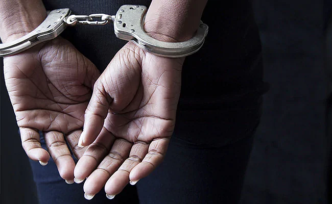 In photos: Woman nabbed for drug peddling from Mumbai's Sion; 7 kg heroin worth over Rs 22 crore...