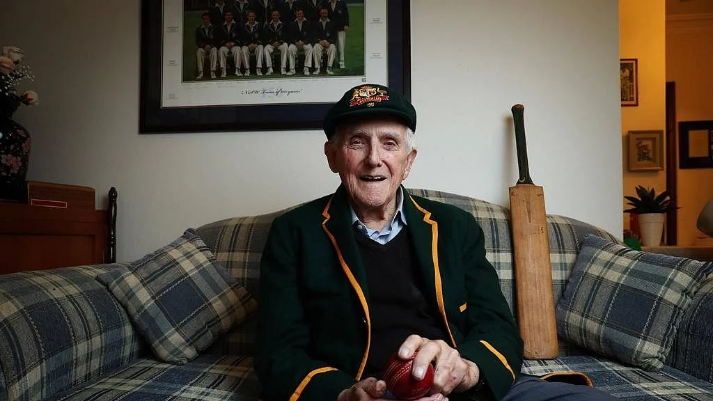 Former Australia all-rounder Alan Davidson passes away at 92; fans pay emotional tribute on Twitter