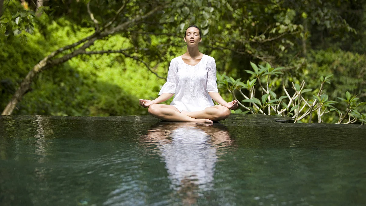 Learn the art of liberating hijacked brains, and boost your inner peace and happiness with Advait...