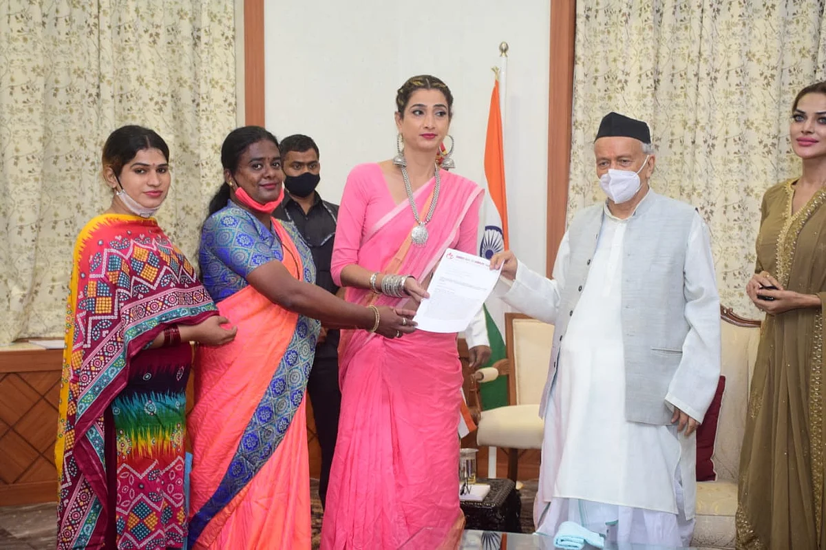 Mumbai: Transgenders meet Maharashtra Guv Bhagat Singh Koshyari, discuss lack of support to the...