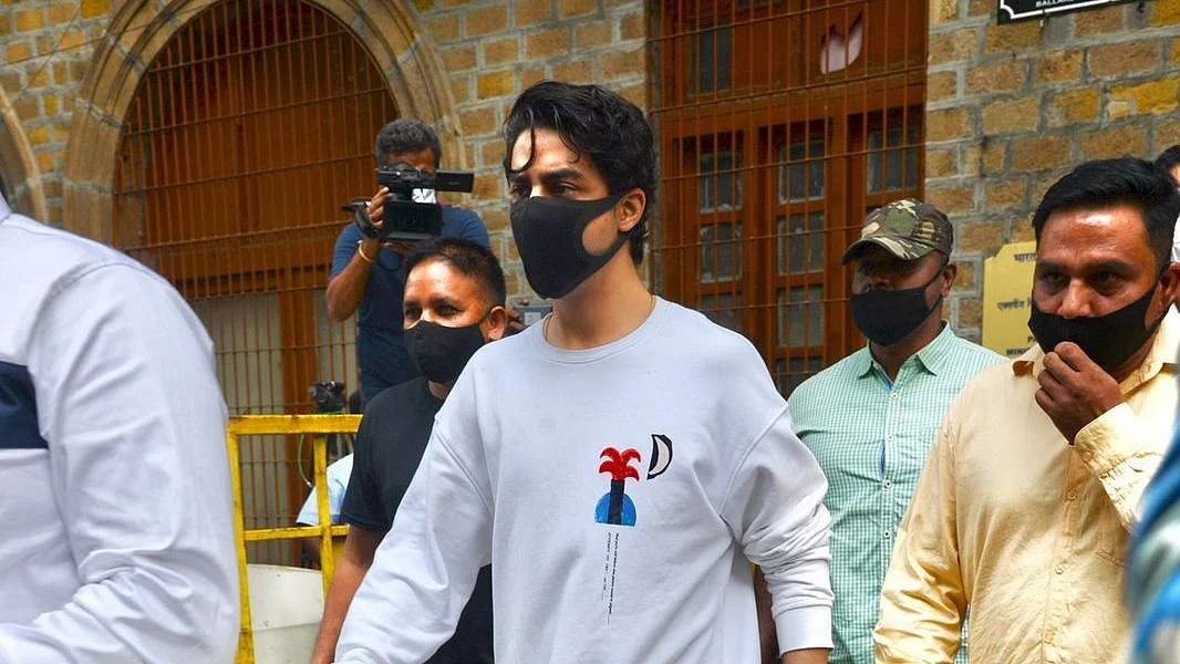Watch video l Mumbai cruise drug case: Aryan Khan appears before NCB office to mark his attendance