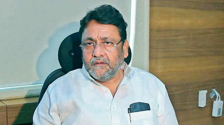 Another day, another sher - Nawab Malik posts a couplet saying 'Ye baazu mere azmae hue hain'