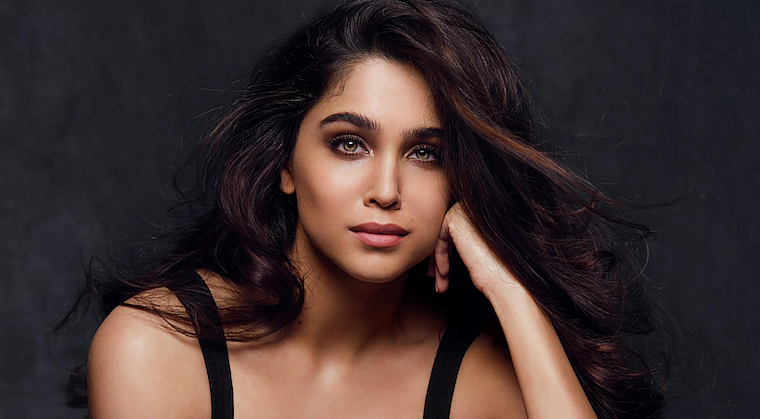 'I think Rani ma’am and Saif sir are both textbooks,' says Sharvari about her Bunty Aur Babli 2...