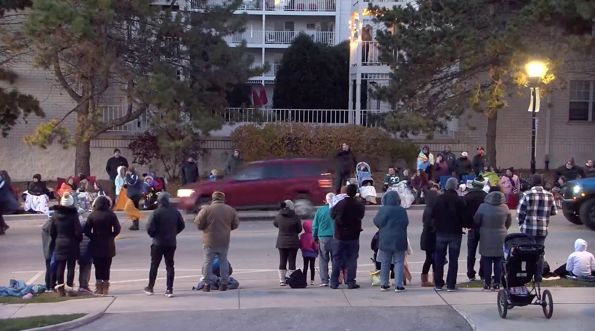 USA: At least 5 people dead, more than 40 injured after SUV speeds into Christmas parade in Waukesha