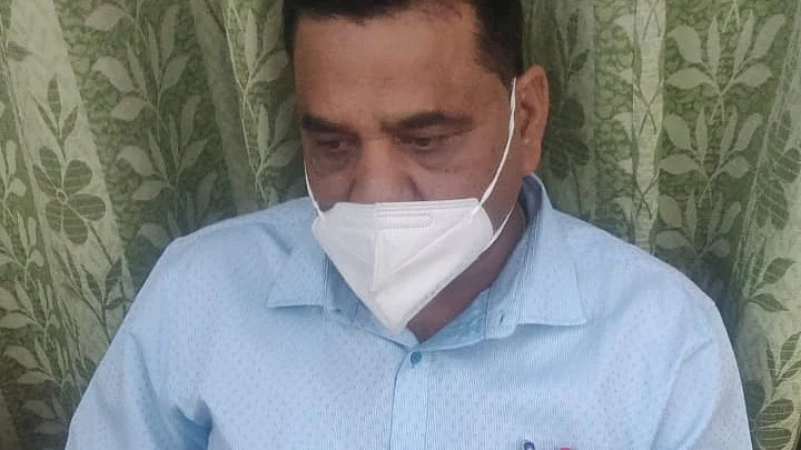 Madhya Pradesh: Engineer caught taking Rs 50,000 cash, Rs 11.5 lakh cheque as bribe in Indore