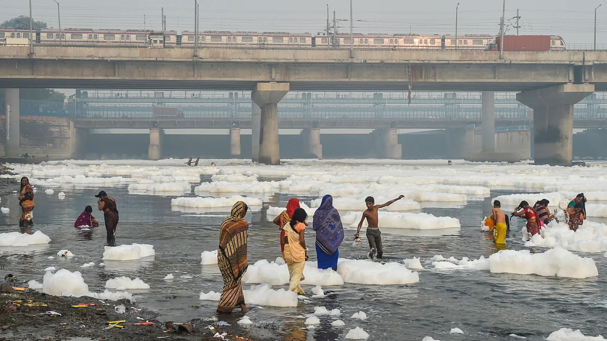 'Every year the same news': Netizens criticise Delhi govt as devotees witness toxic Yamuna water...