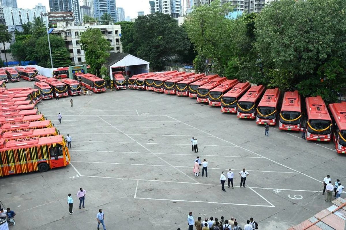Mumbai: BEST to add 200 AC buses to its fleet; 1435 buses out of 3415 now offer cool comfort