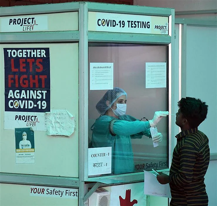 Omicron scare in Maharashtra: Pune resident who returned from Zambia tests positive for Covid-19