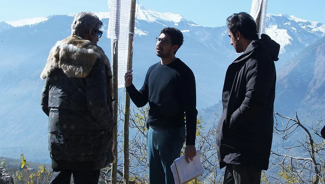 Ayan Mukerji shares BTS photos of Ranbir Kapoor and Amitabh Bachchan from 'Brahmastra' shoot