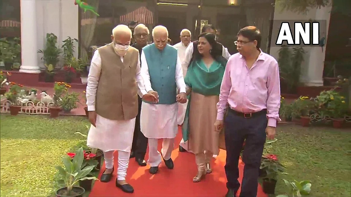 Watch video: PM Narendra Modi, Vice President Venkaiah Naidu, Amit Shah, others meet LK Advani on...