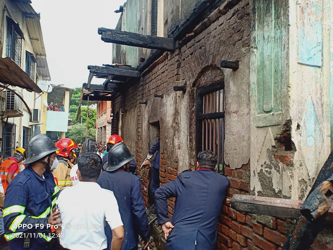 Watch video: 1 dead after house, collapses in Thane due to fire; rescue operation completed