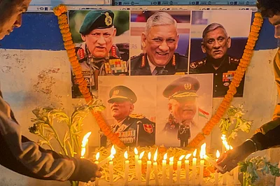 Cremation of CDS Bipin Rawat, his wife Madhulika to be done on Friday in  Delhi Cantonment