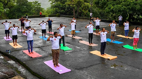 Madhya Pradesh: Yoga to be included in curriculum, CM Shivraj ...