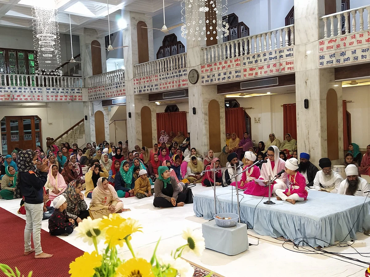 Indore: Devotees in city throng gurudwaras on occasion of Shaheedi Diwas of Char Sahibzaade