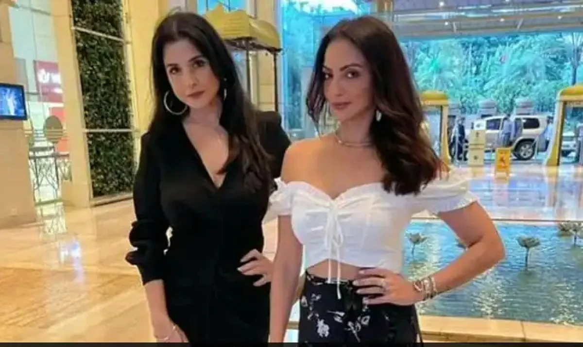 After Kareena Kapoor Khan and Amrita Arora, Maheep Kapoor and Seema Khan test positive for COVID-19