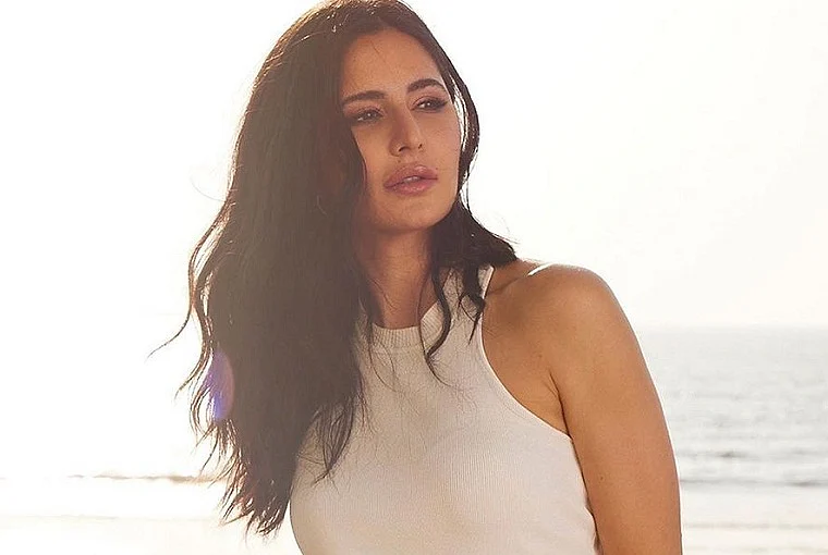 Shocking! No honeymoon for Vicky-Kat!