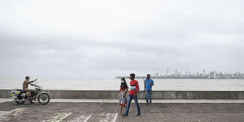 Mumbai: Latest Updates - Post 18-hour block, trains from Kalva to Mumbra to run on new alignment;...