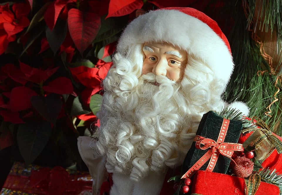 Indore: 'Santa Bag' comes with 'Clause' to keep kids cosier - Vimarsana News