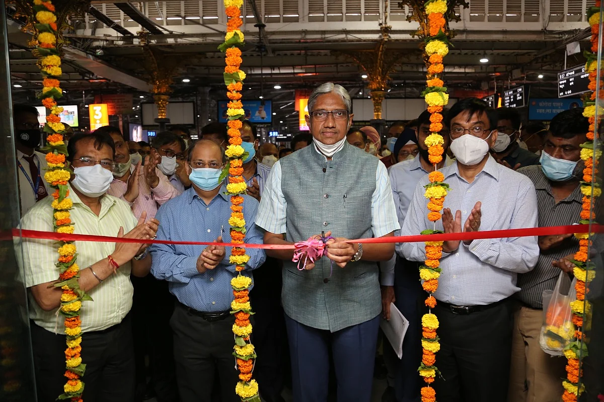 General Manager Central Railway Anil Kumar Lahoti inaugurates renovated suburban lobby at CSMT
