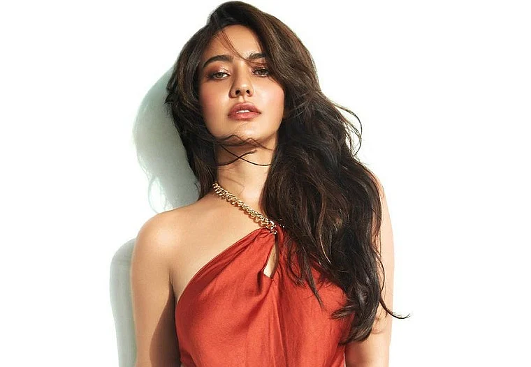 Neha Sharma spills the beans on working with her Jogira Sara Ra Ra co-star Nawazuddin Siddiqui