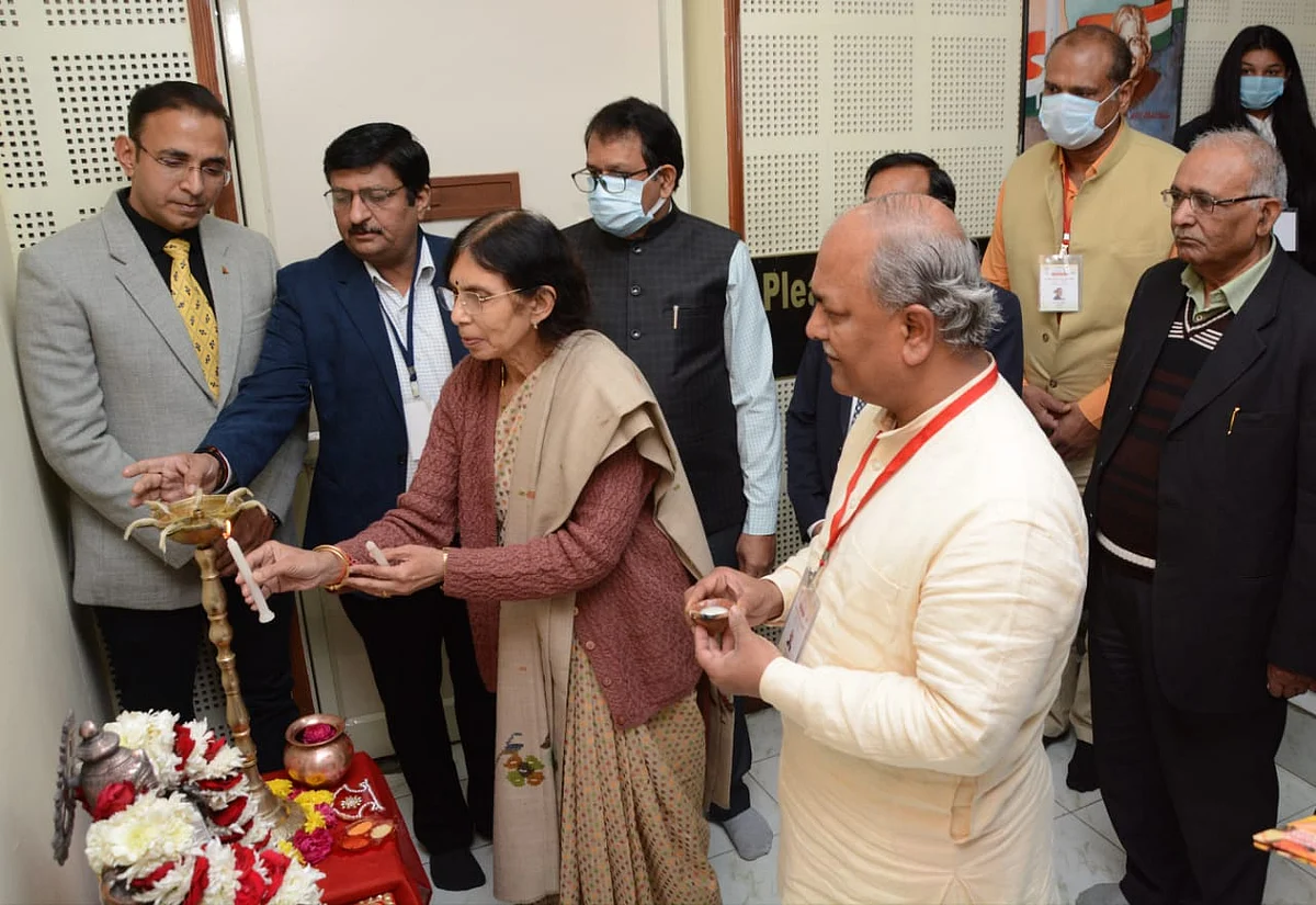 Indore: Two-day MP Vigyan Paryatan starts at IIPS, V-C lionizes MP as tourists’ destination