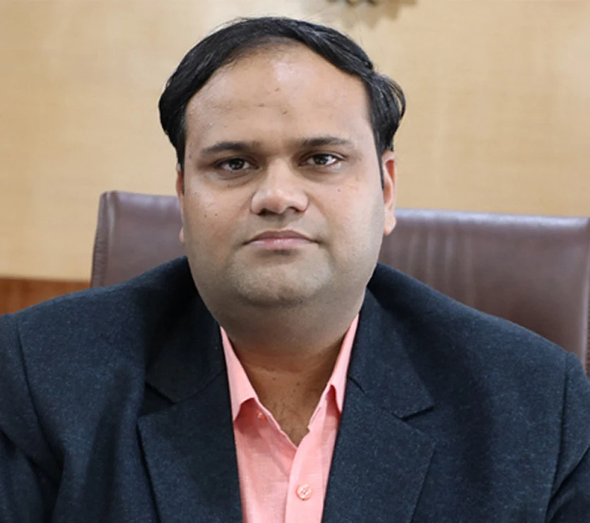 Jabalpur: Collector orders to withhold own salary over failure to dispose of pending complaints