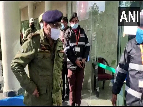 Vaishno Devi stampede: Jitendra Singh, J-K DGP reach Narayana Superspeciality Hospital in Katra