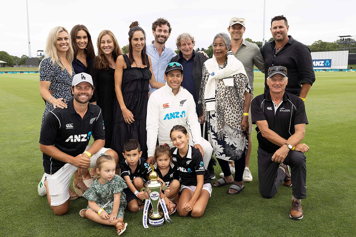 Watch: New Zealand's Ross Taylor signs off from Test cricket with a wicket off his last ball