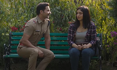 Badhaai Do' Trailer Out! Rajkummar Rao and Bhumi Pednekar get into a  'lavender marriage' - watch video