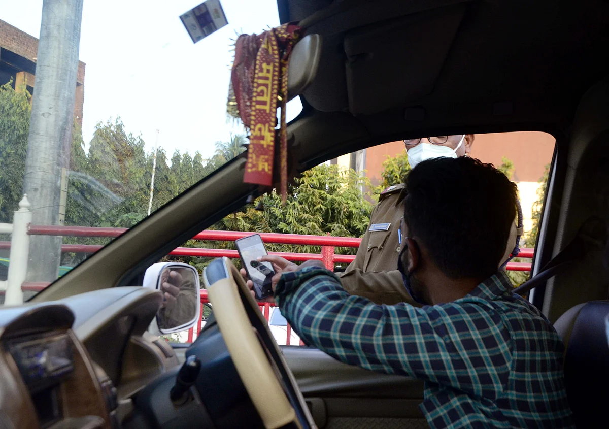 Bhopal police issued challans to the motorists who jumped traffic signals on Wednesday