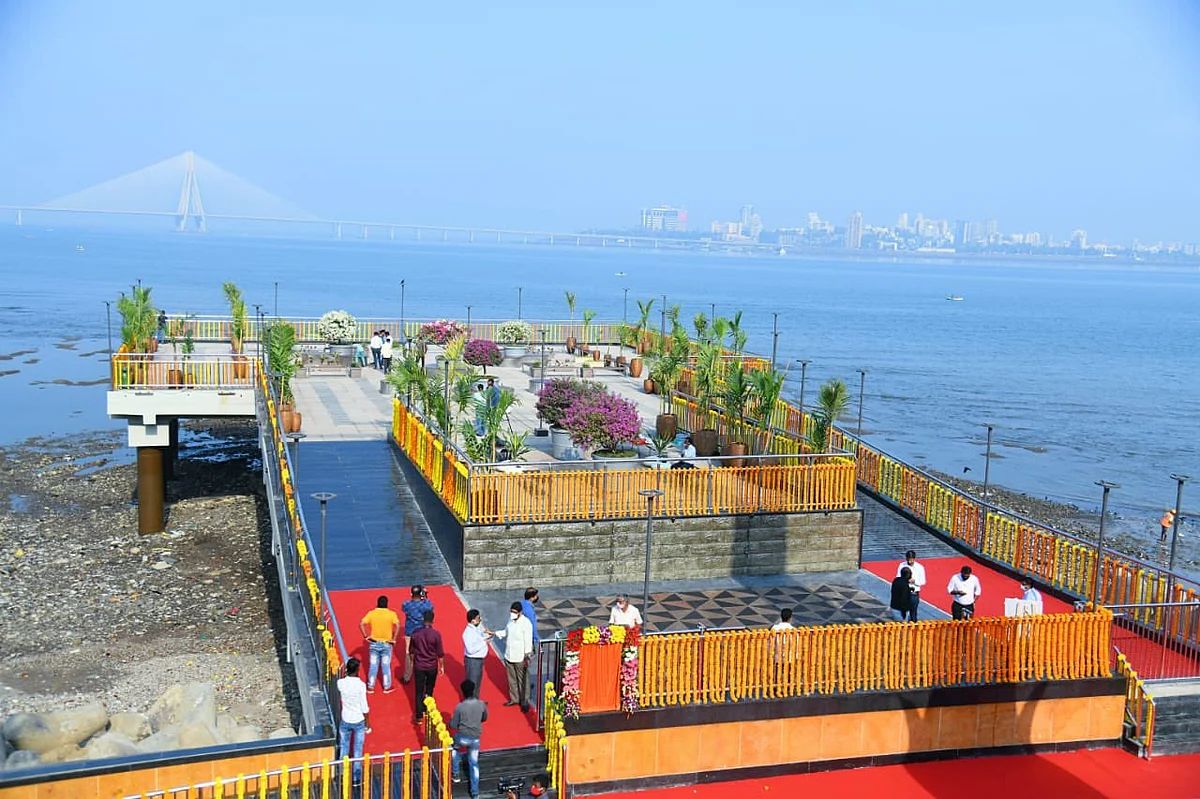 In pics: Aditya Thackeray inaugurates 'Mata Ramabai Ambedkar Smriti Viewing Deck' at Dadar Chowpatty