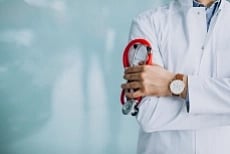 Health insurers take 20-46 days to settle patients' claims: Report - Vimarsana News