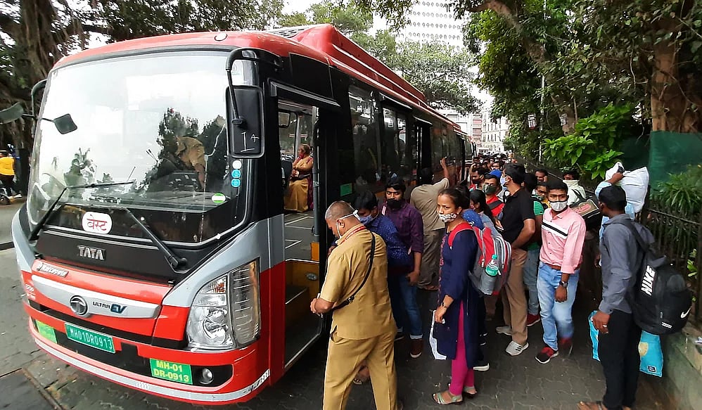 Mumbai: More than 11 lakh commuters install BEST's Chalo App for buying bus tickets - Vimarsana News